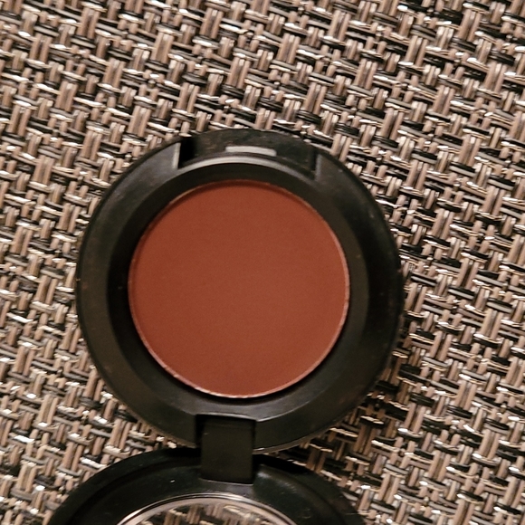 Mac eyeshadow - Picture 4 of 5